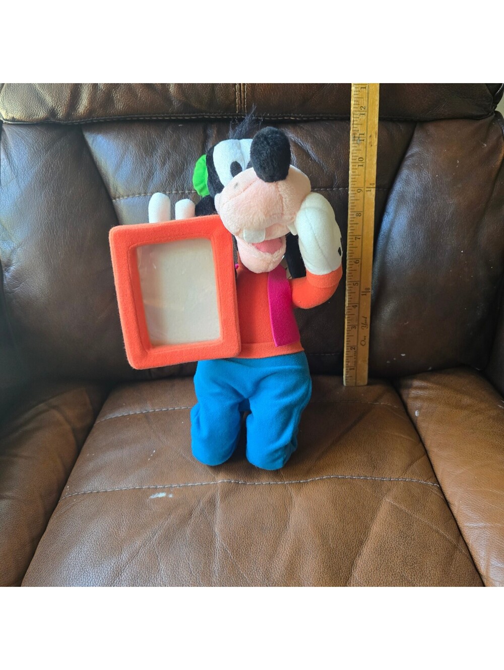 Disney Store Goofy Plush Picture Frame 12 Inch Holding Photo Holder Desk Decor